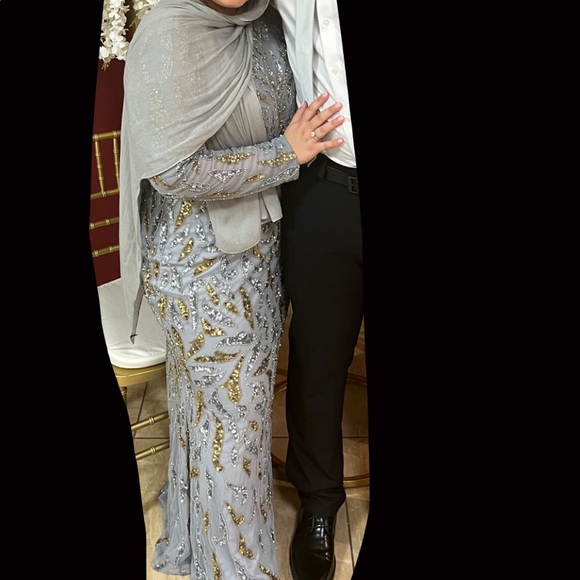 Mac Duggal long sleeve evening dress - Picture 1 of 3